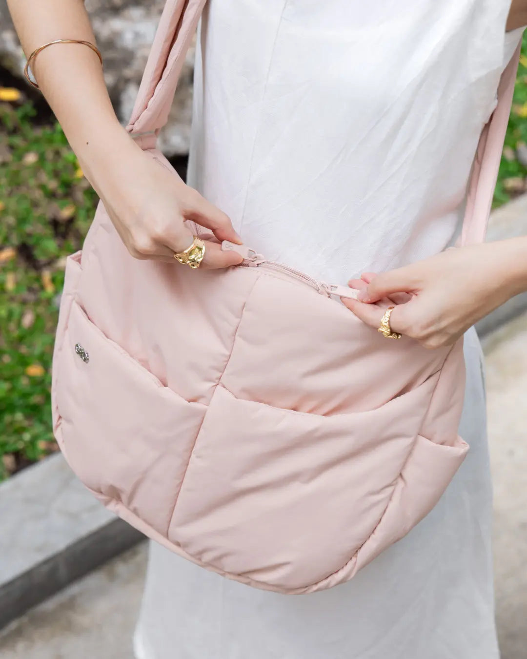 SIGNATURE POCKET CROSSBODY BAG IN POSH BLOOM TSL Singapore