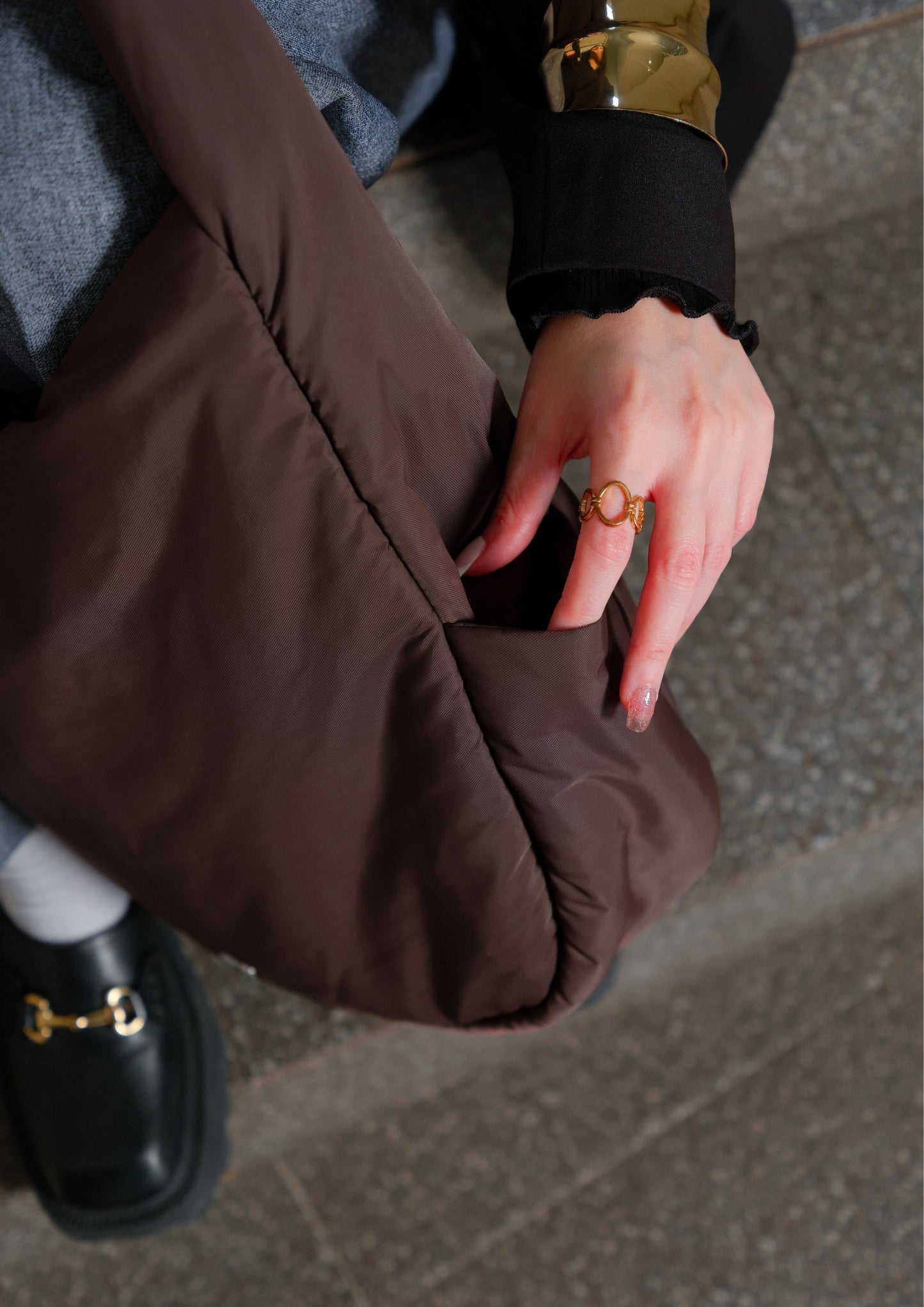 POSH SLOUCHY HOBO IN TRUFFLE