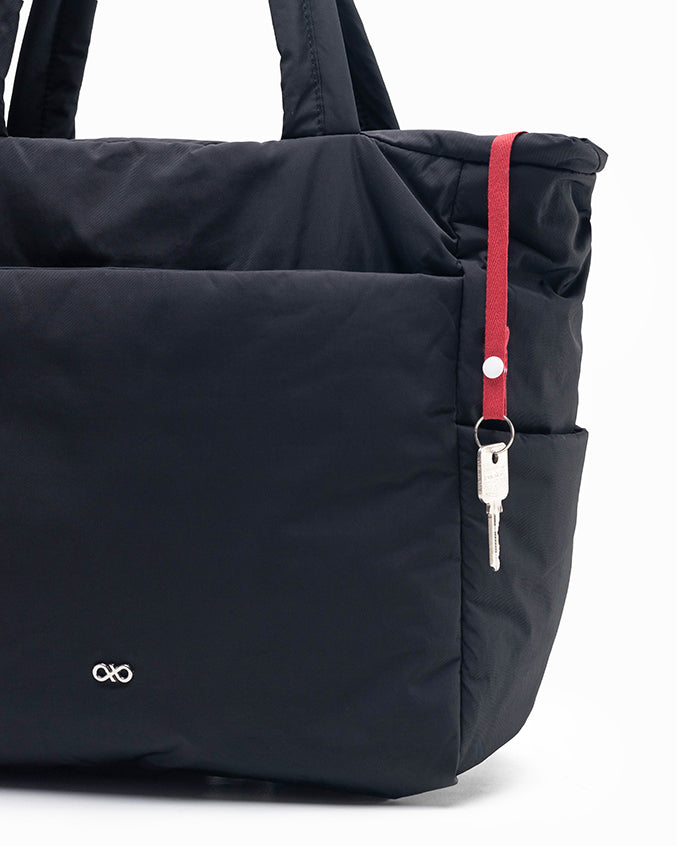 POSH TOTE BAG IN JET BLACK