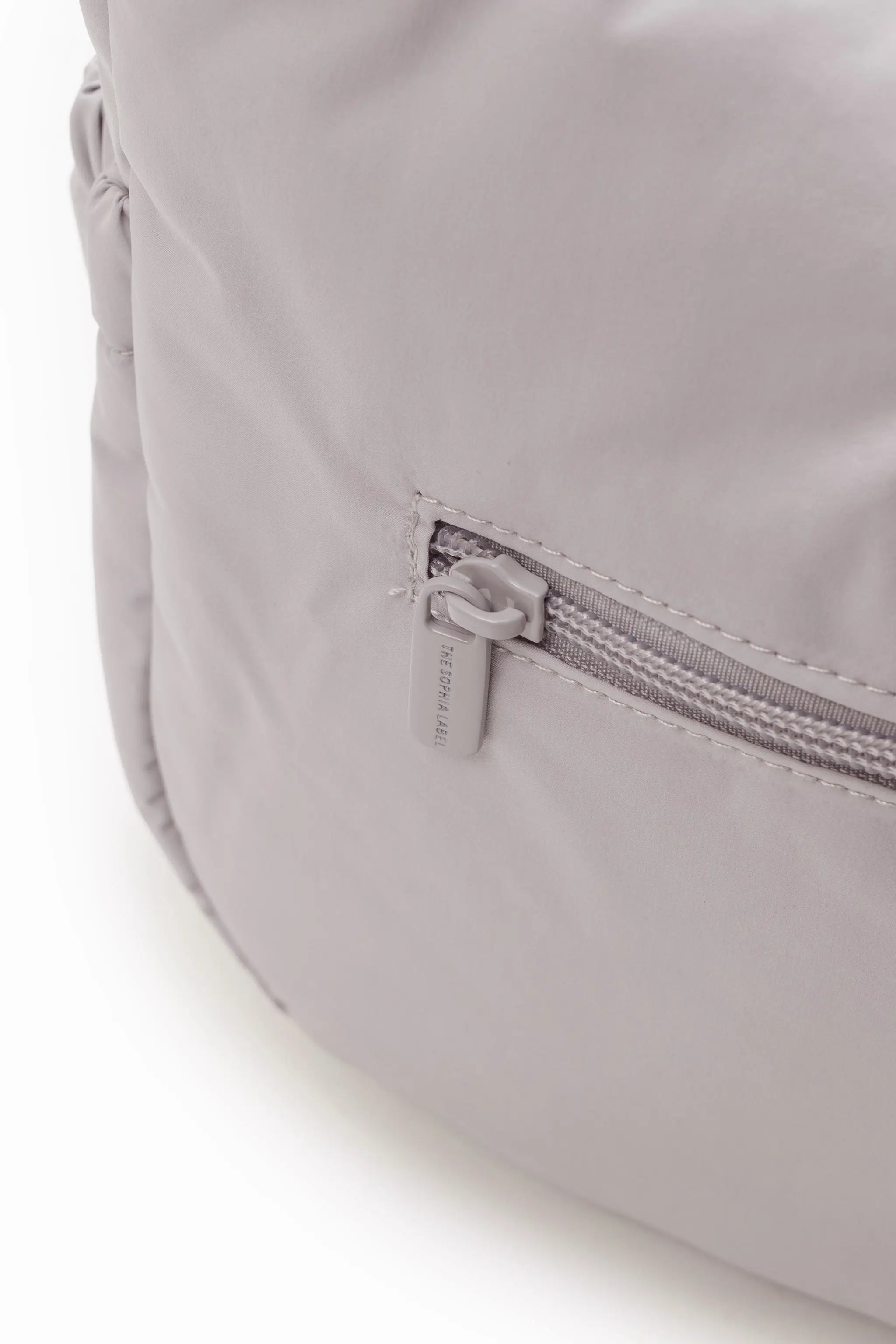 SIGNATURE POCKET CROSSBODY BAG 2.0 IN COSY DOVE GREY