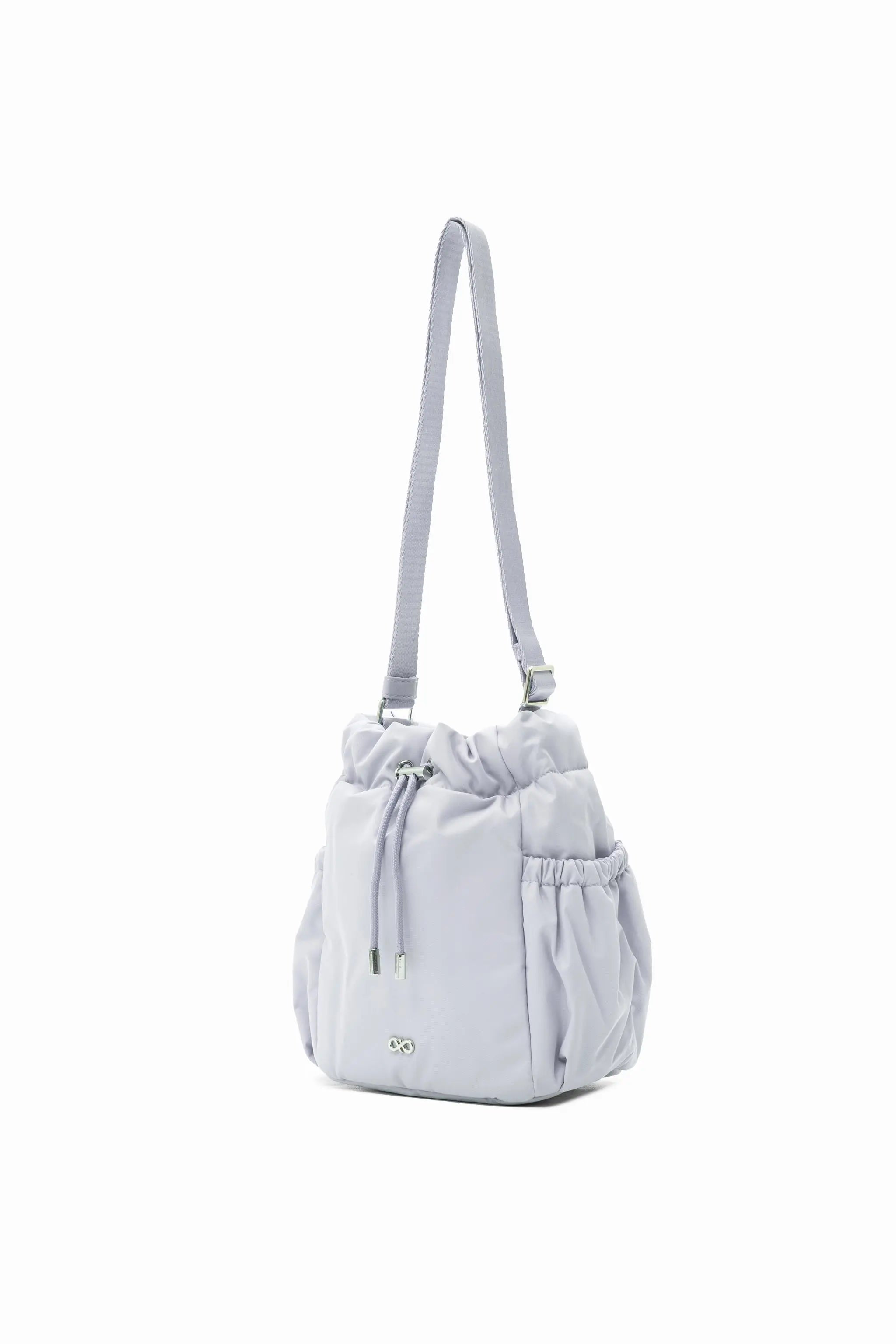 COSY LUXE BUCKET BAG IN FROST