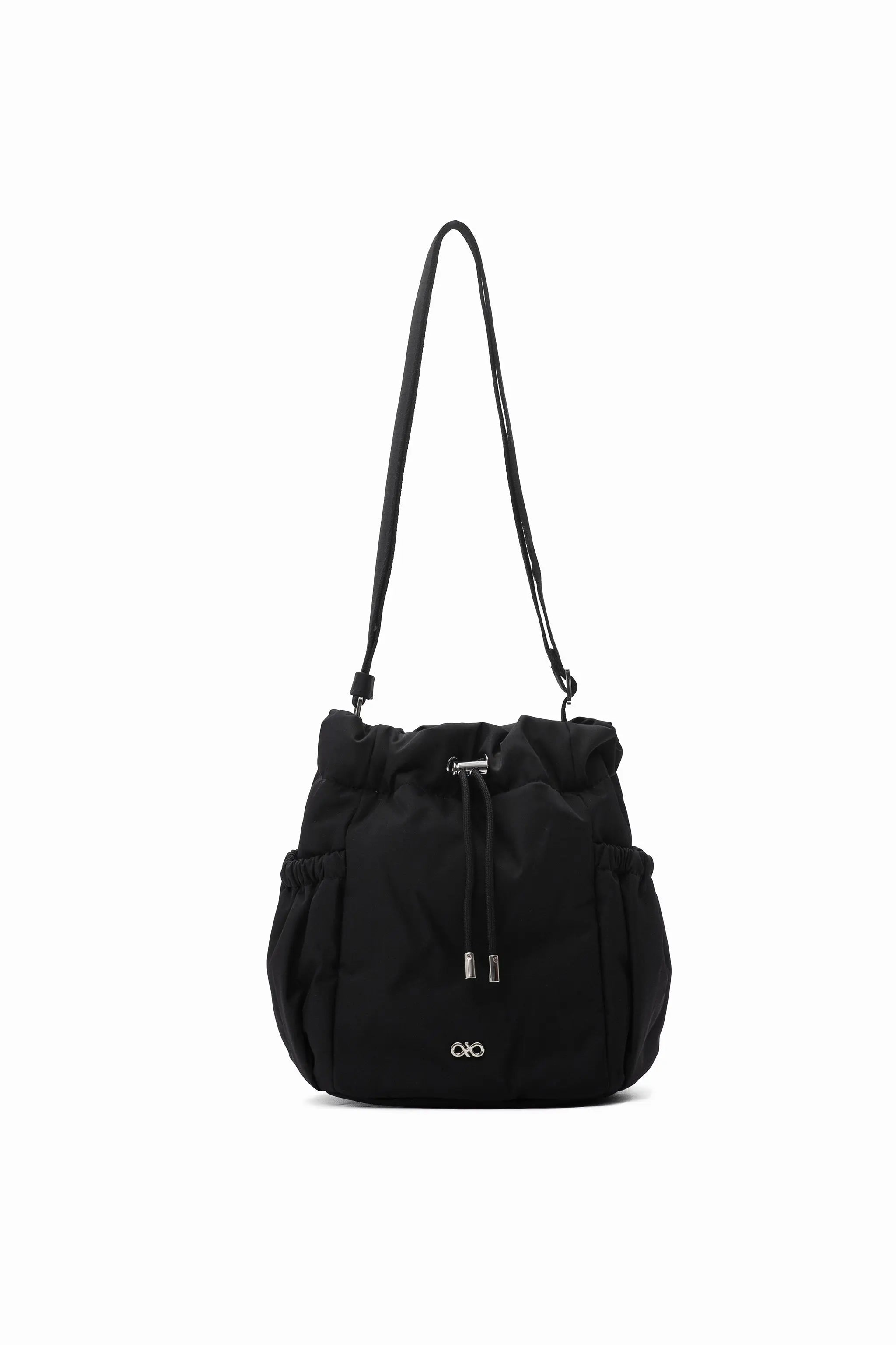 COSY LUXE BUCKET BAG IN JET BLACK