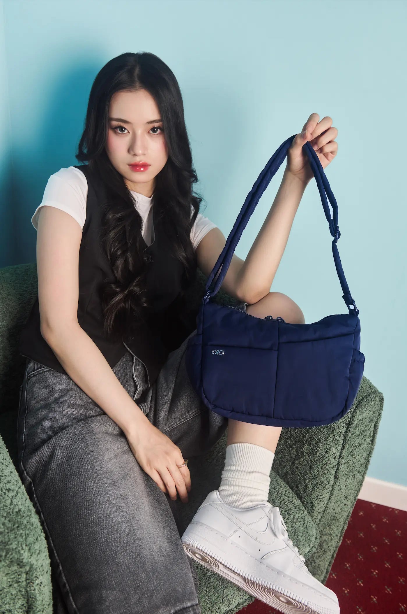MINI SIGNATURE POCKET CROSSBODY BAG IN POSH MIDNIGHT