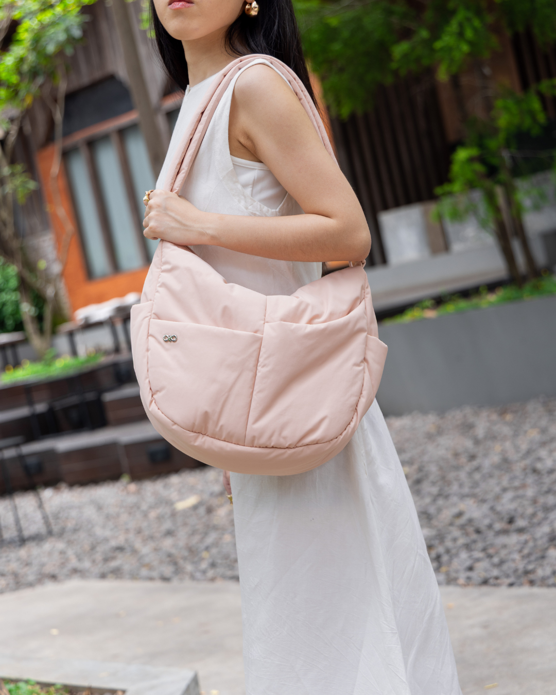 SIGNATURE POCKET CROSSBODY IN POSH BLOSSOM