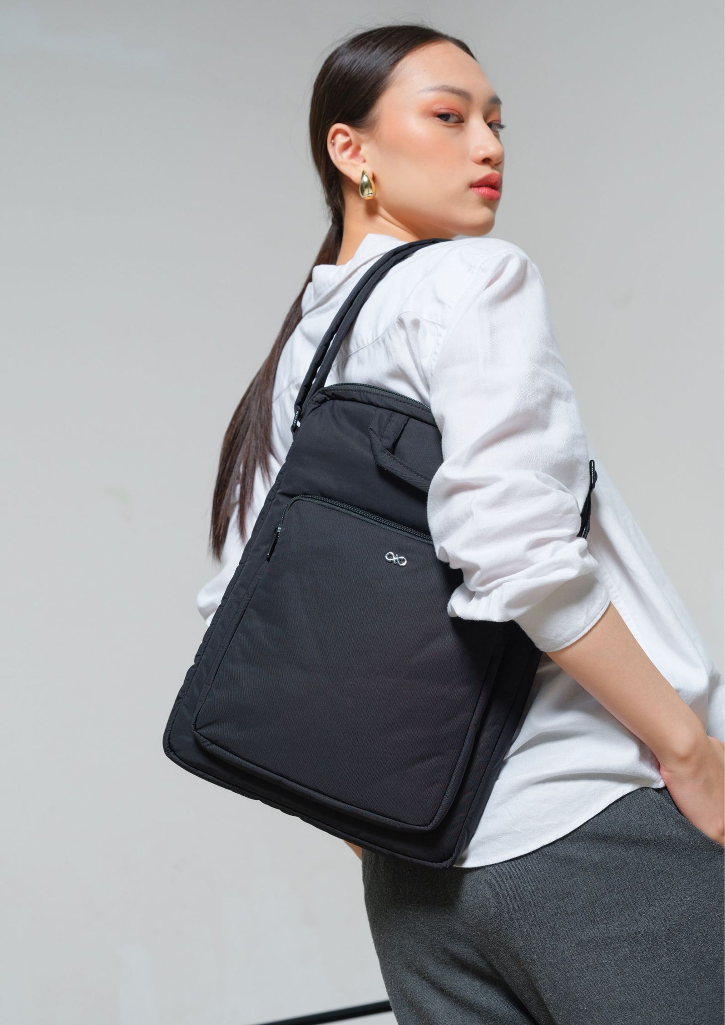 POSH LAPTOP BAG IN JET BLACK