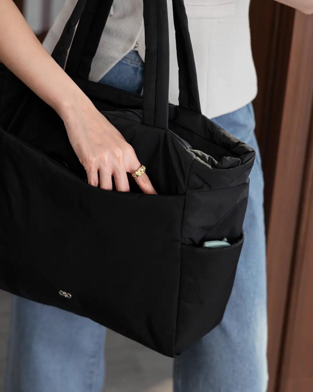 POSH TOTE BAG IN JET BLACK TSL Singapore