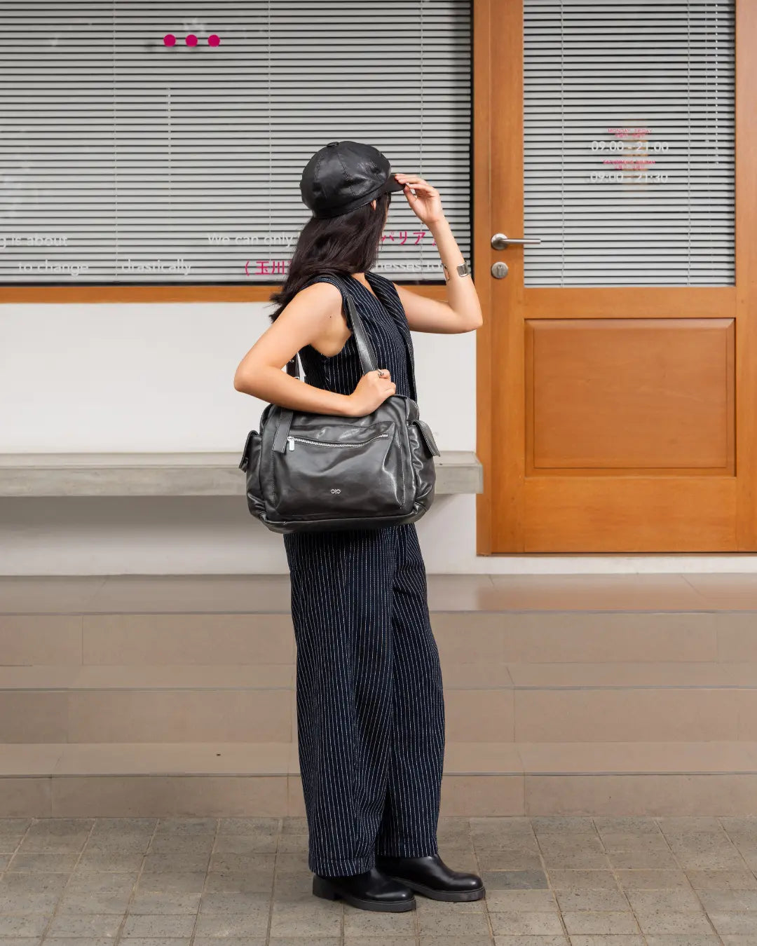 EVERYDAY CITY TOTE BAG IN OBSIDIAN GREY
