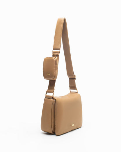 CUSHY SLING BAG IN LATTE