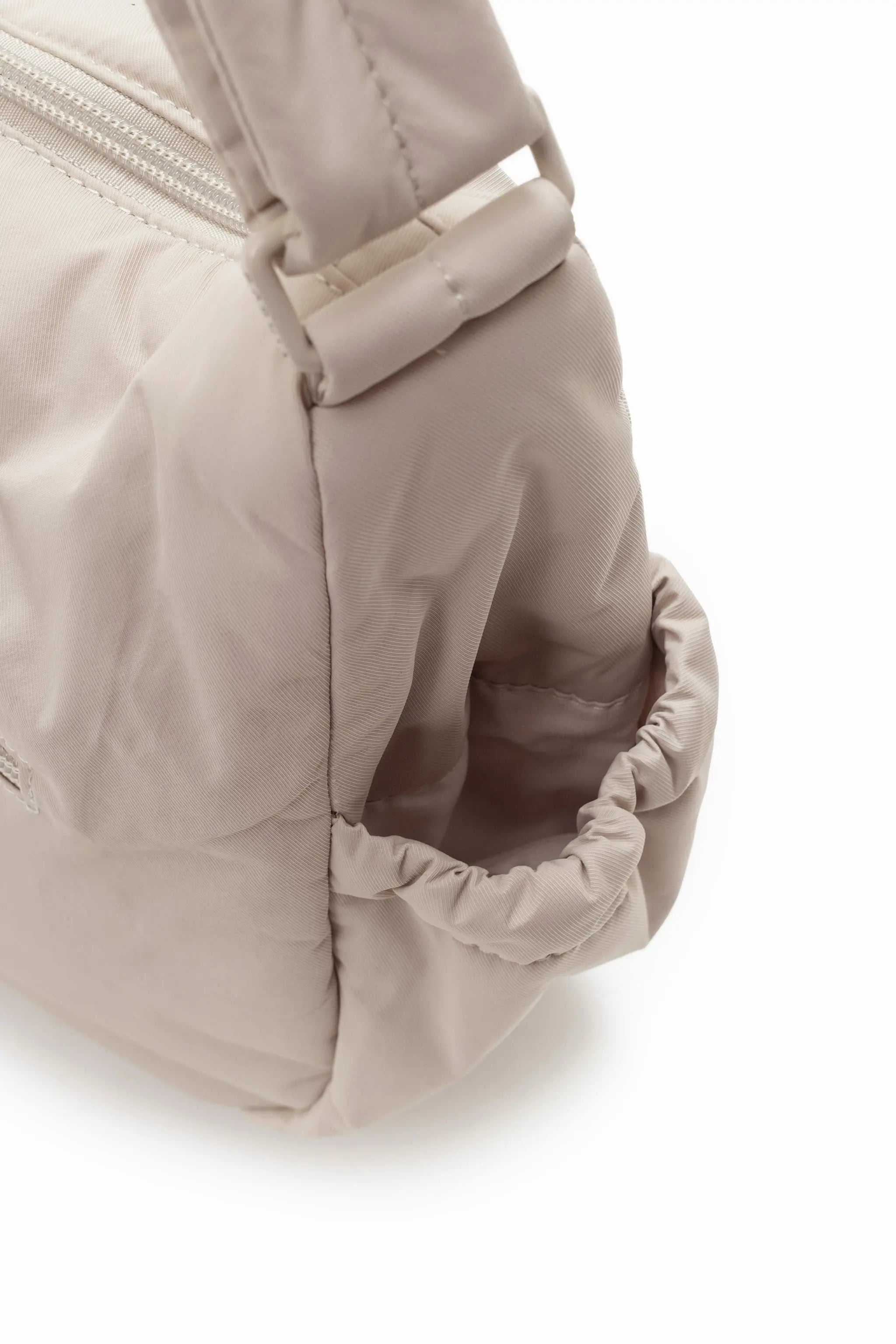 SIGNATURE POCKET CROSSBODY BAG 2.0 IN POSH OAT 