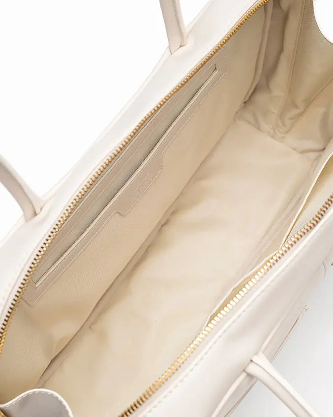 SIGNATURE POCKET L REI TOTE BAG IN CHALK TSL Singapore