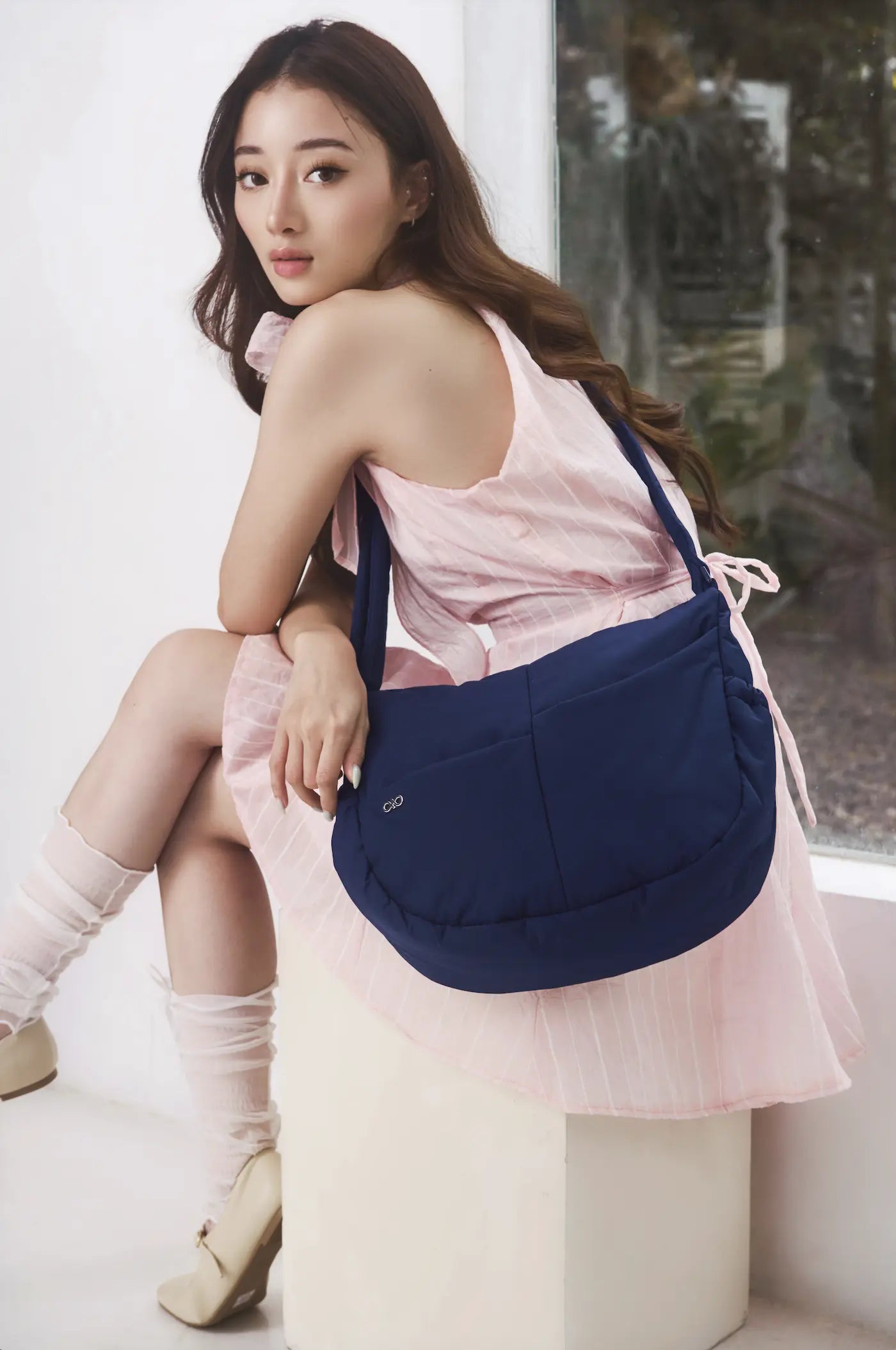 SIGNATURE POCKET CROSSBODY BAG 2.0 IN POSH MIDNIGHT 