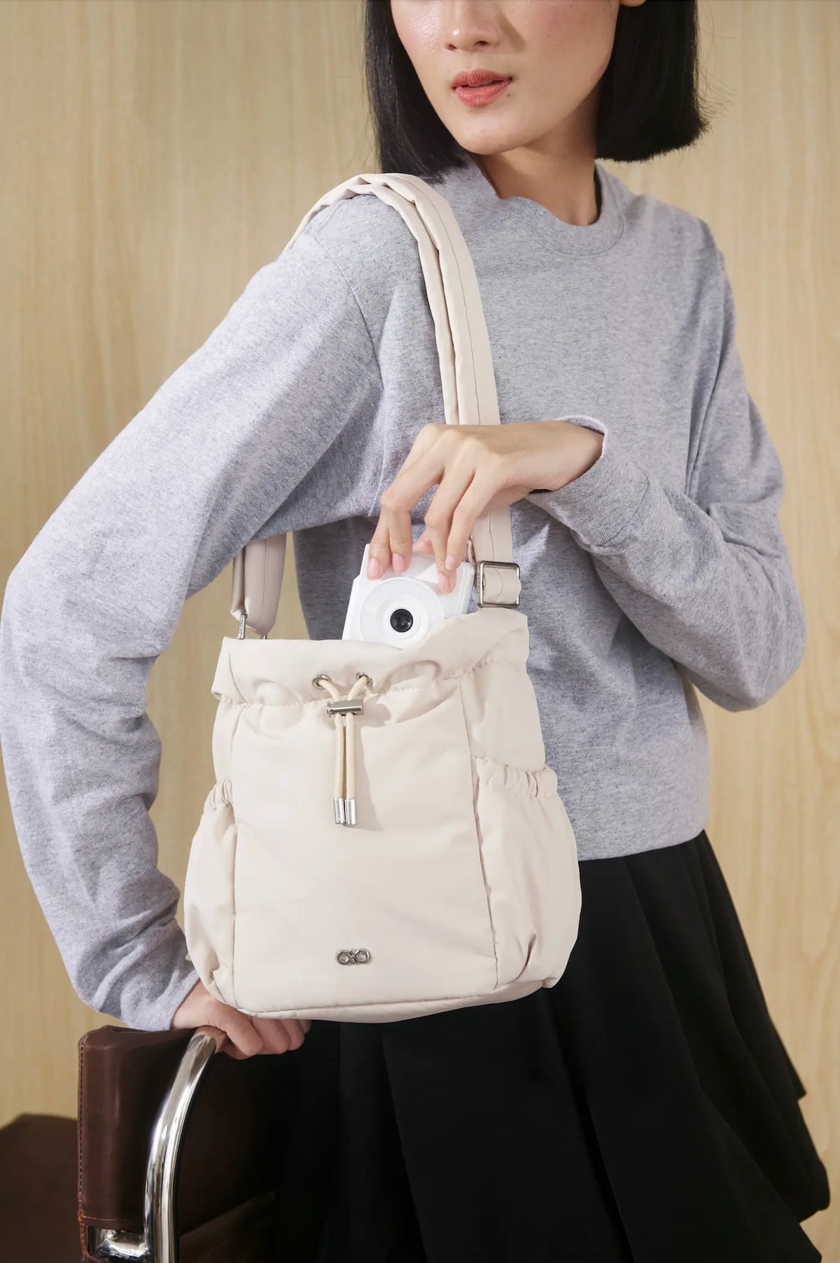 MINI COSY LUXE BUCKET BAG IN OAT 