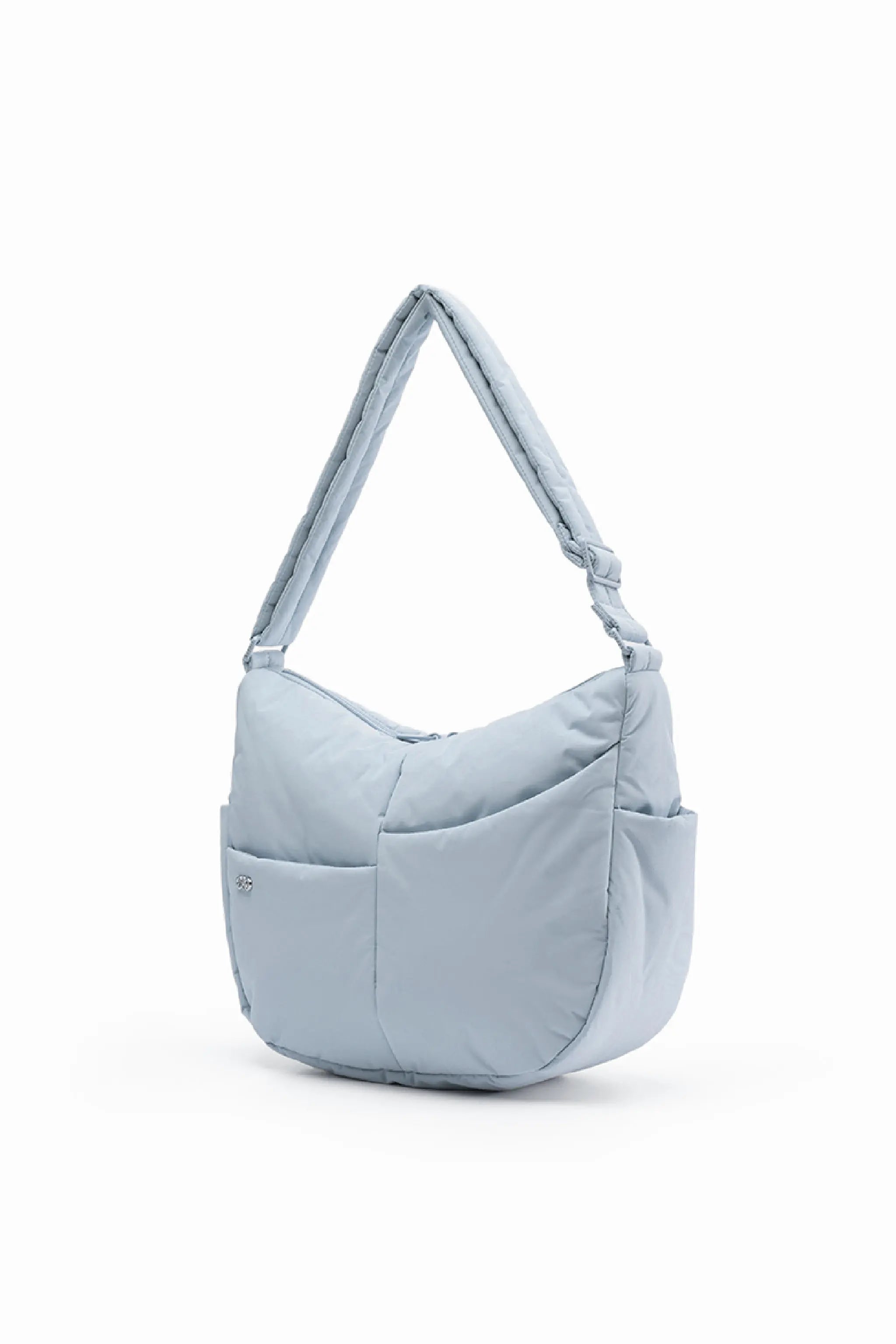 SIGNATURE POCKET CROSSBODY BAG IN COSY LUXE FROST 