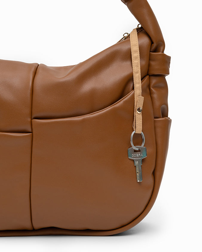 SIGNATURE POCKET SLOUCHY HOBO IN CAMEL