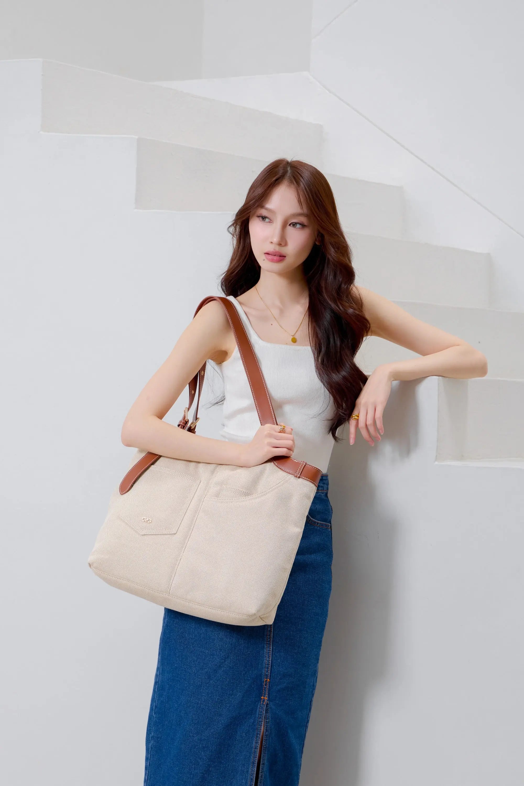 CALLY CANVAS SIGNATURE POCKET TOTE BAG - The Sophia Label