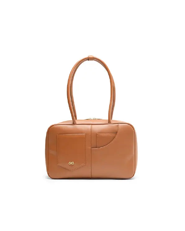 SIGNATURE POCKET M REI TOTE BAG IN CAMEL